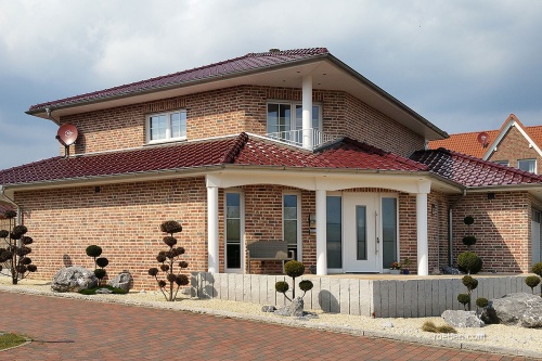 Керамическая черепица Roben Flandern Plus Кайенская блестящая ангоб