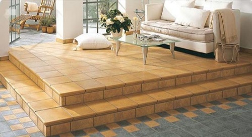 Клинкерная ступень фронтальная Roccia 834 giallo Stroeher 240x340x35/12 мм